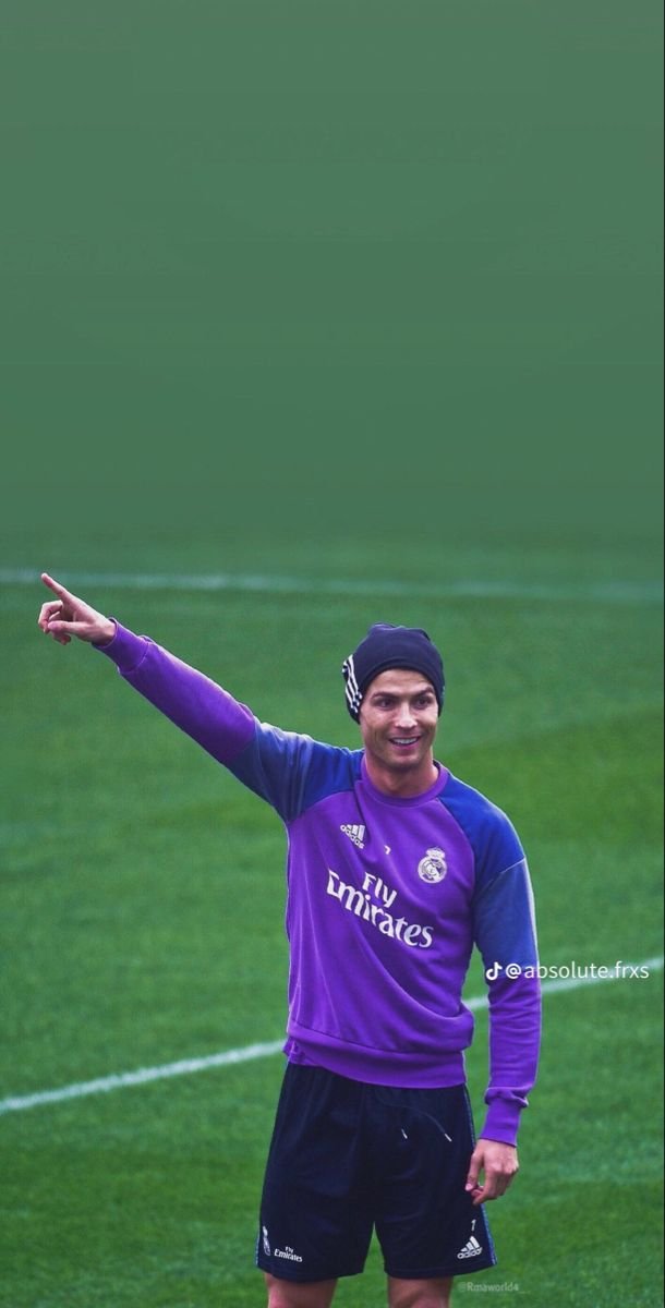 Cristiano Ronaldo Destroying Messi Wallpaper