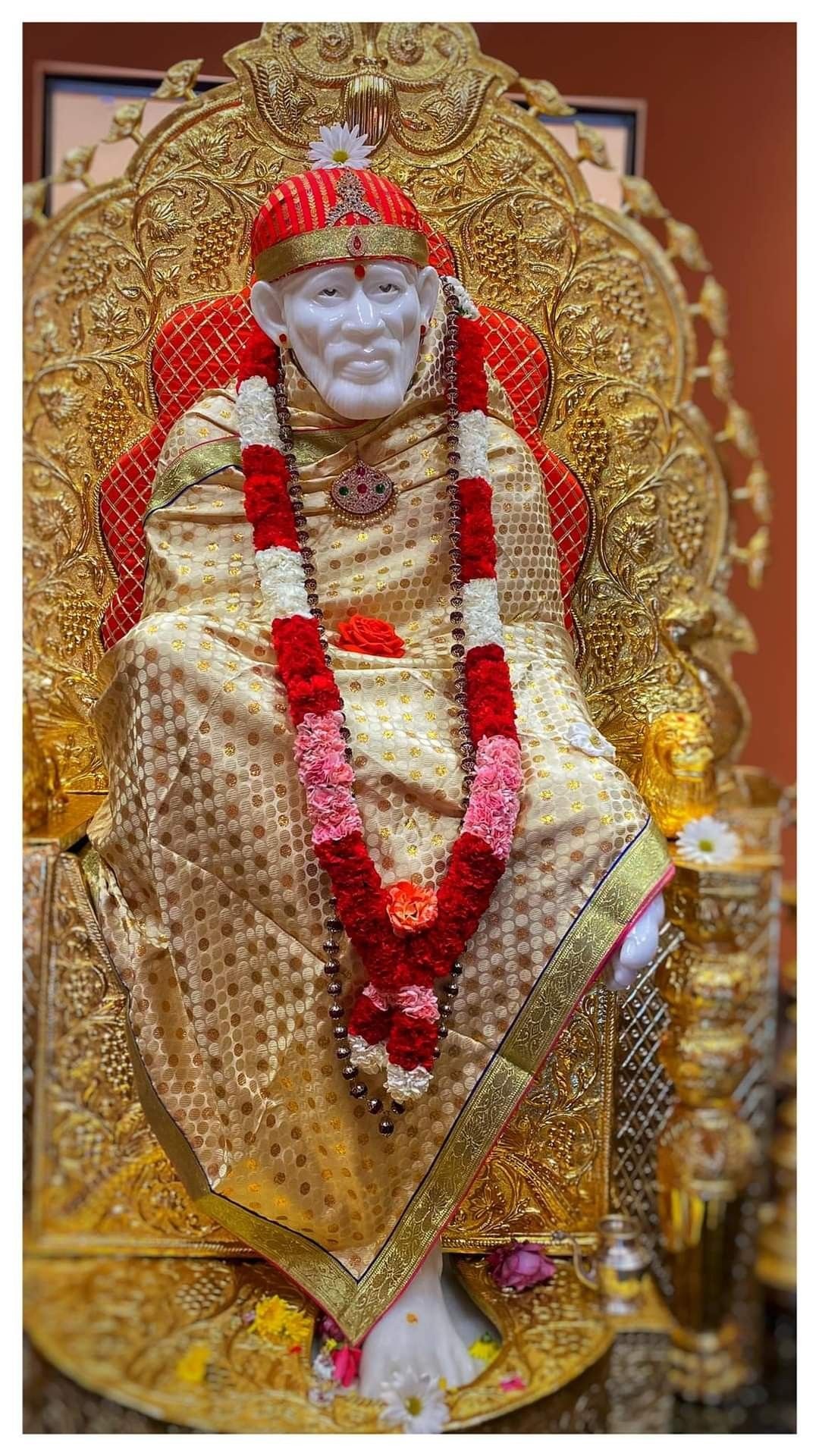 Full Vertical Size Images Of Sai Baba