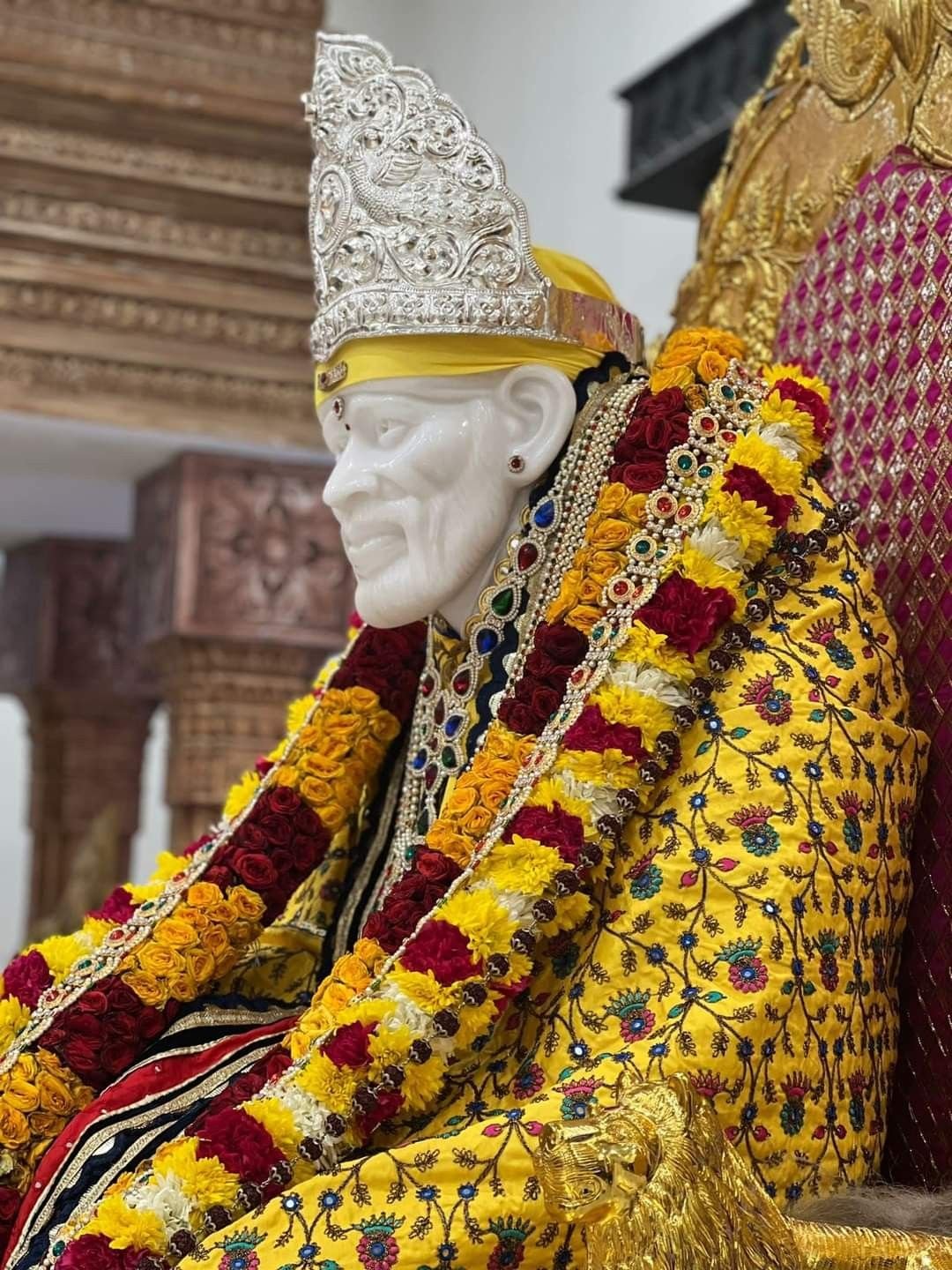 Images Of Sai Baba With Inspirational Quotes