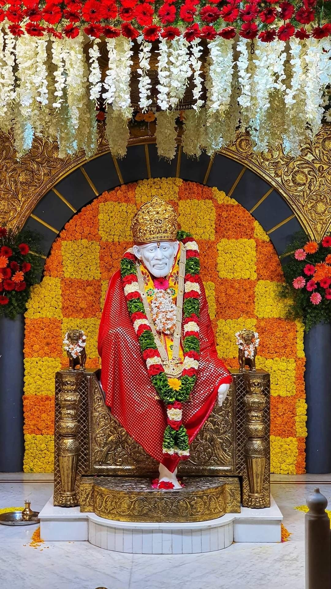 Lord Sai Baba Images In HD