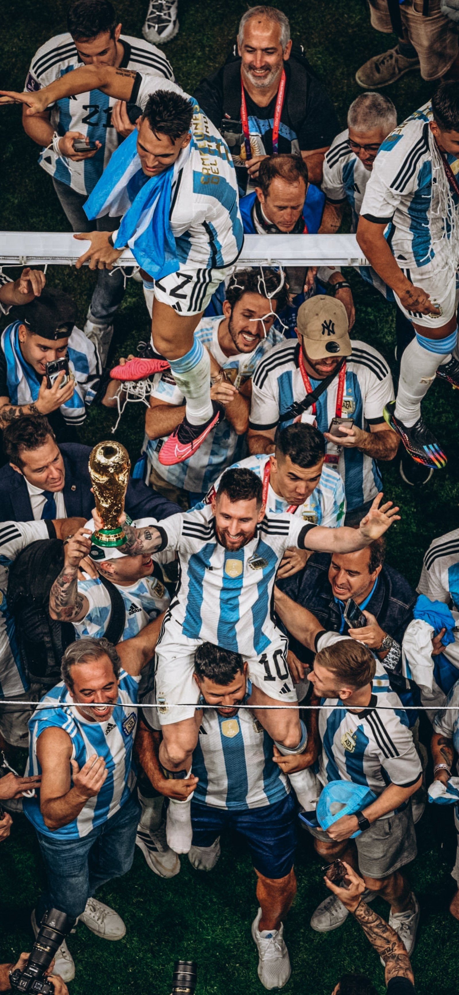 Messi Wallpaper For Celebratting