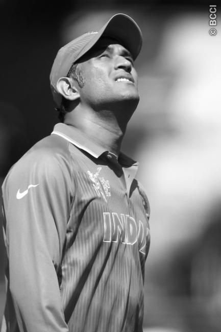 MS Dhoni Images With Long Hair HD