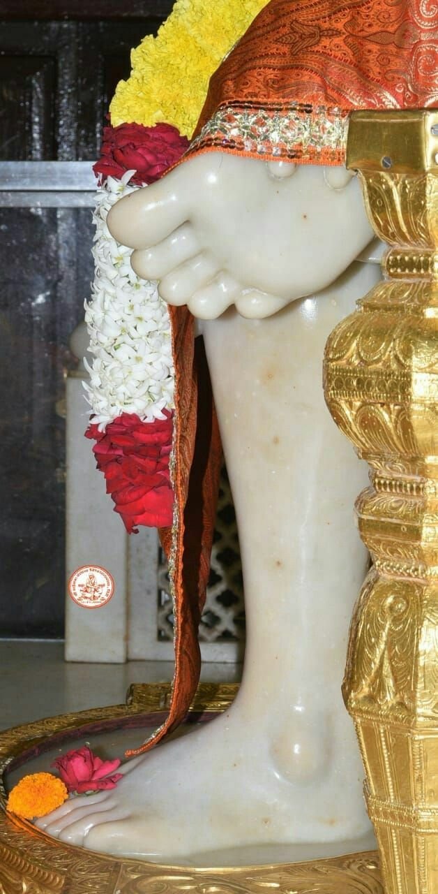 Sai Baba Beautiful Images Download With Wording