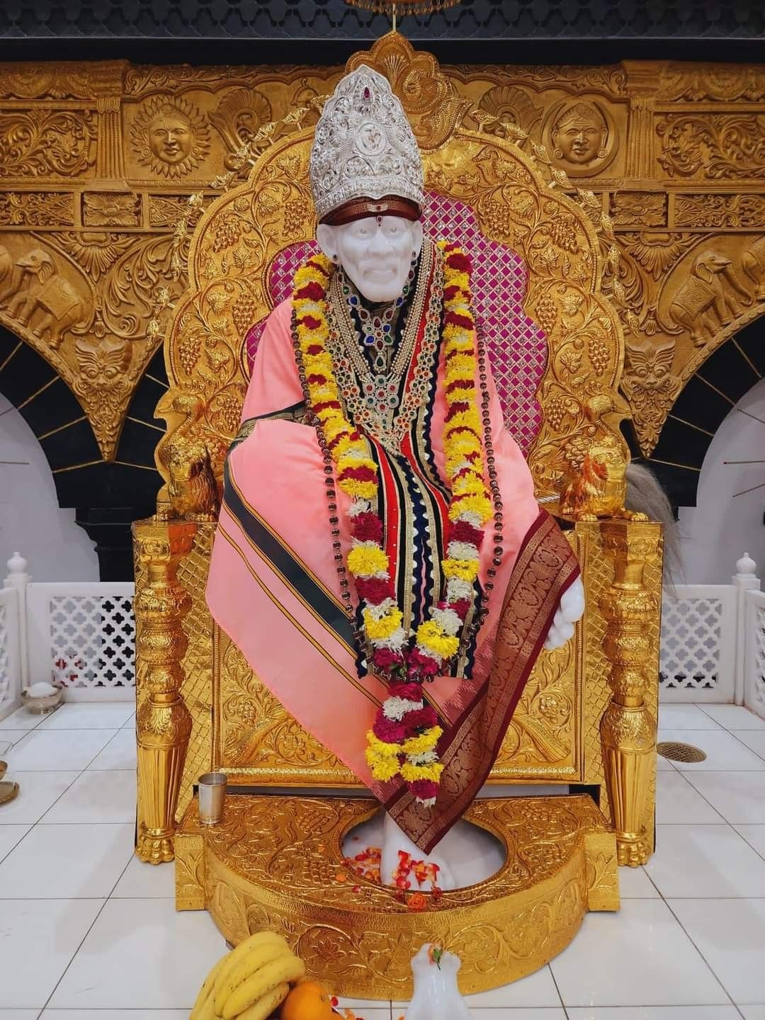 Sai Baba Standing PNG Images HD
