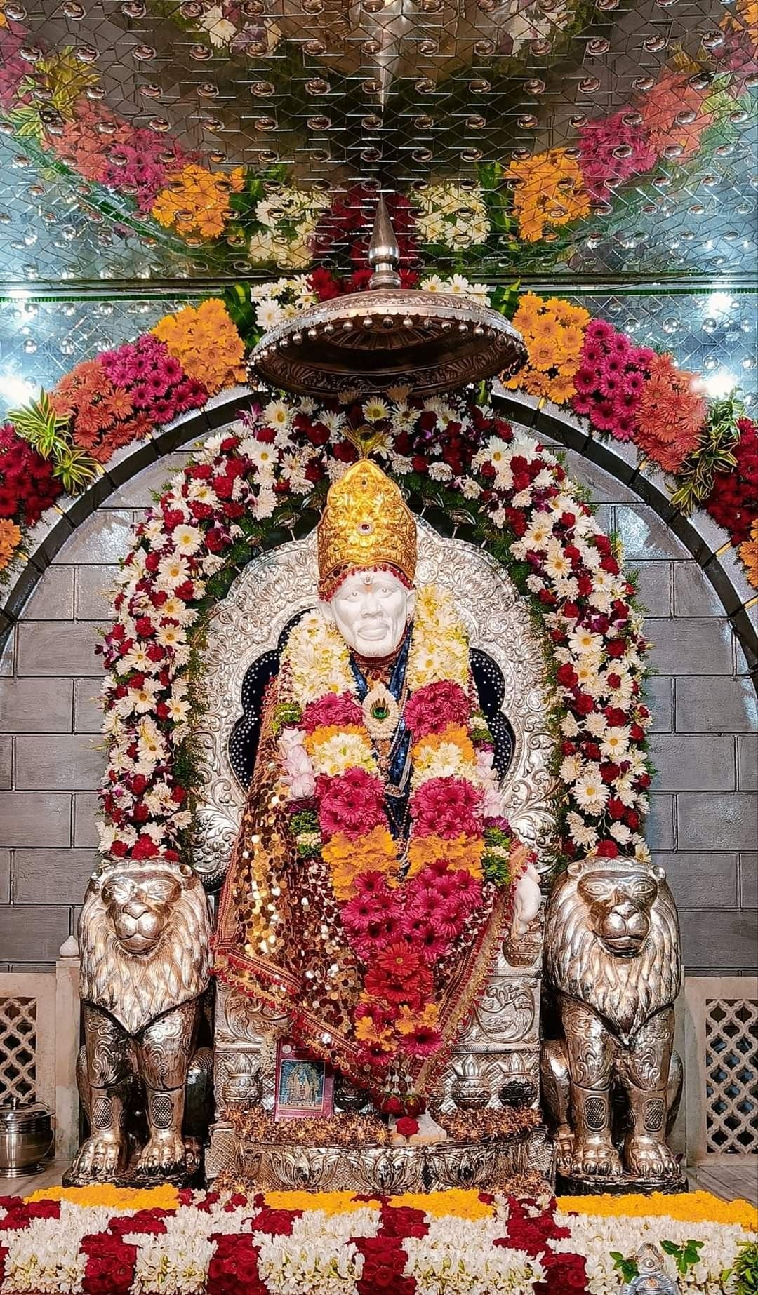 Sai Baba Standing PNG Images
