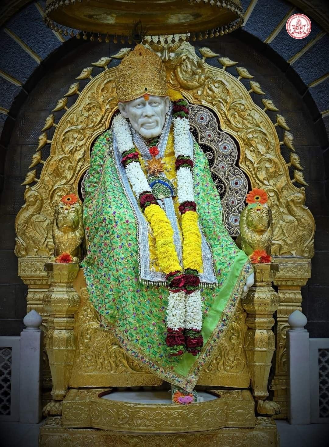 Sai Baba Statue Images