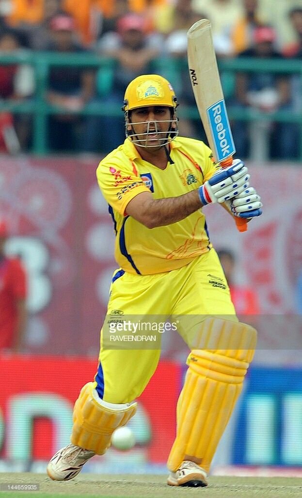 Sarukhan And MS Dhoni Images