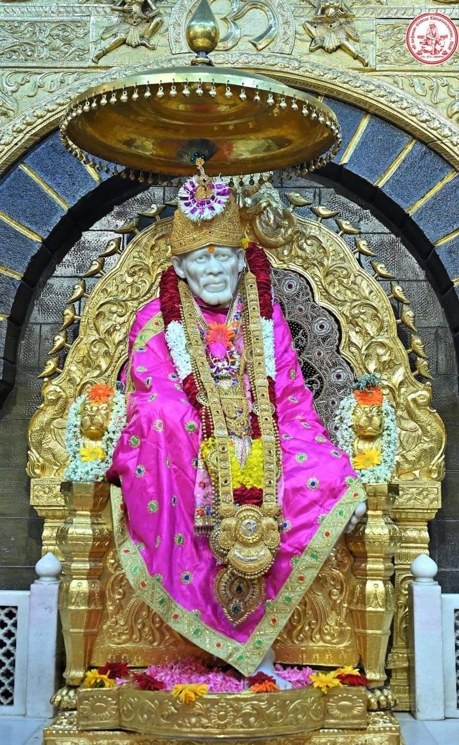 Satya Sai Baba Standing Images In High Resultion